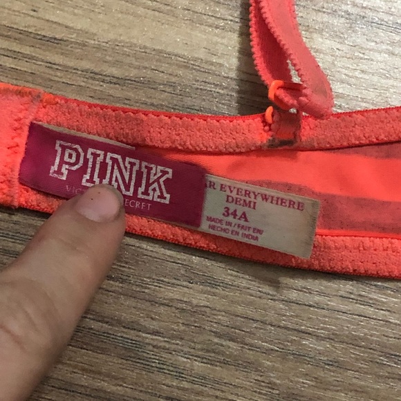 34A Victoria’s Secret PINK demi - Picture 3 of 4